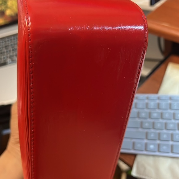 GUC Louis Vuitton Vintage Red Epi Micro Bag - Picture 4 of 8